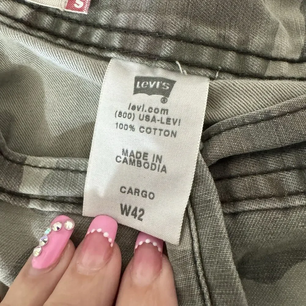 Levis Camo Cargo Shorts Mens Size 42 US - Picture 6 of 12